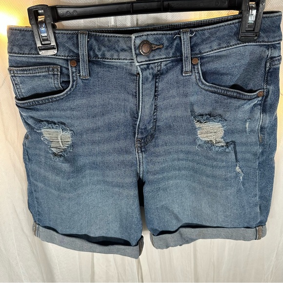 Simply Vera Vera Wang Blue Jean Shorts Womens 8 Distressed Denim‎ Cuffed - Picture 2 of 8